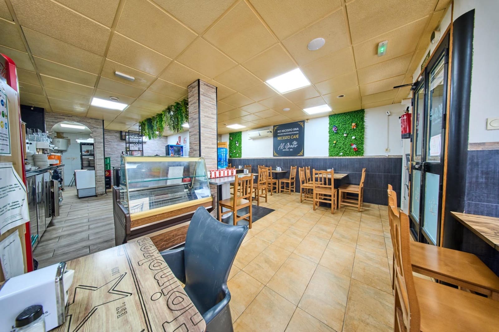 Business for rent in Las Gabias - € 700 (Ref: 9565424)