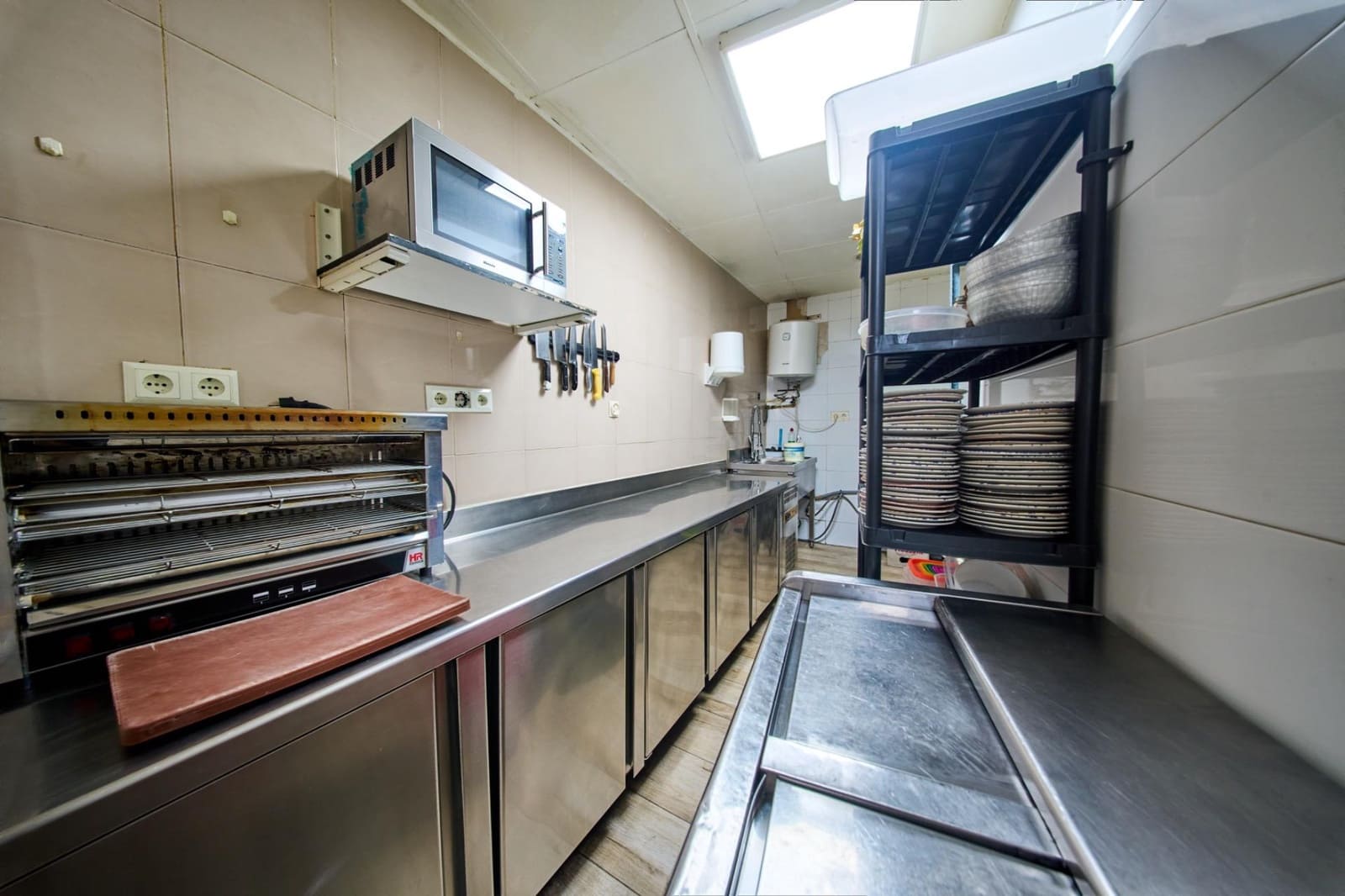 Business for rent in Las Gabias - € 700 (Ref: 9565424)