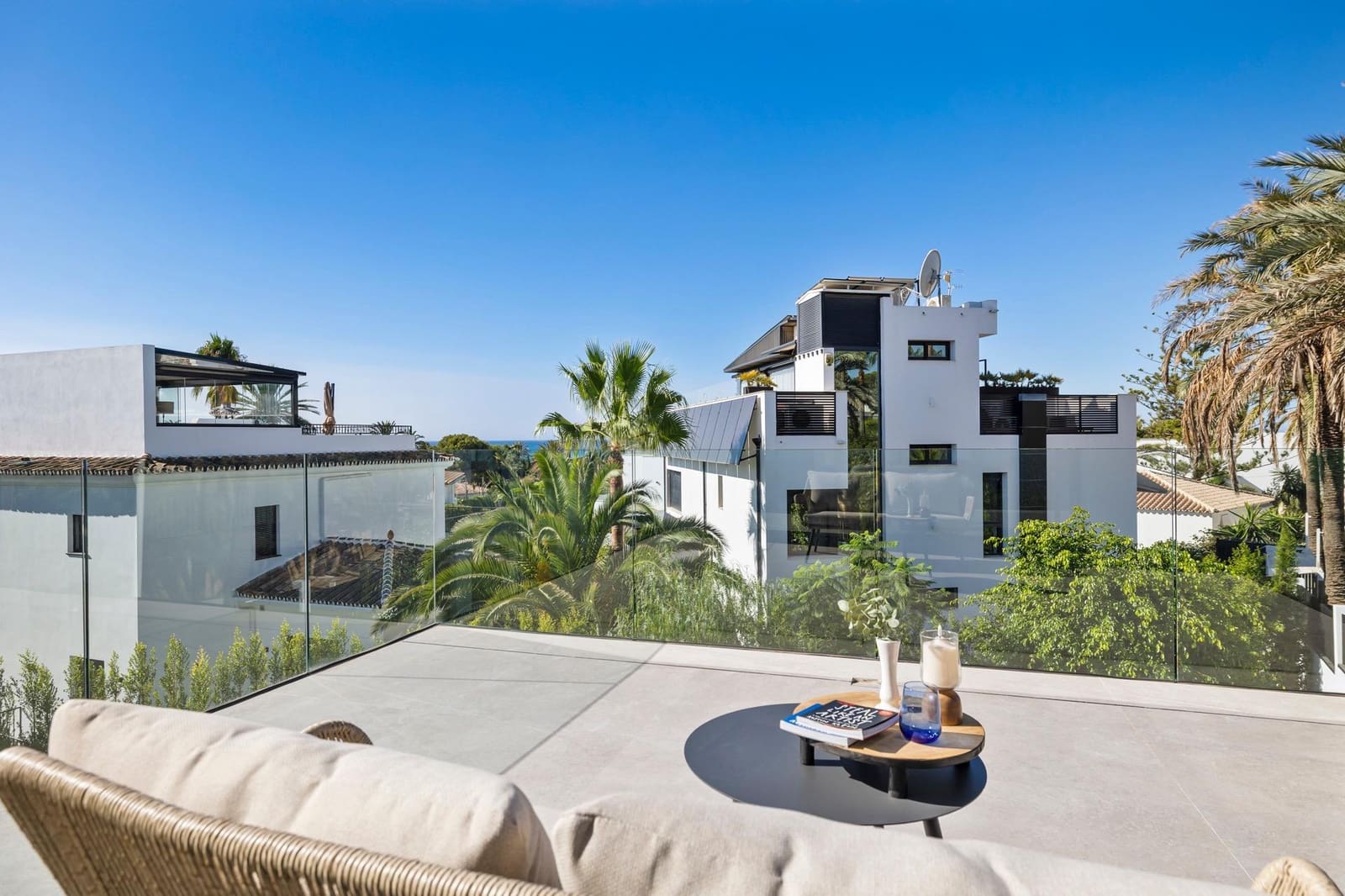 5 bedroom Villa for sale in Marbella with pool garage - € 3,350,000 (Ref: 9565425)