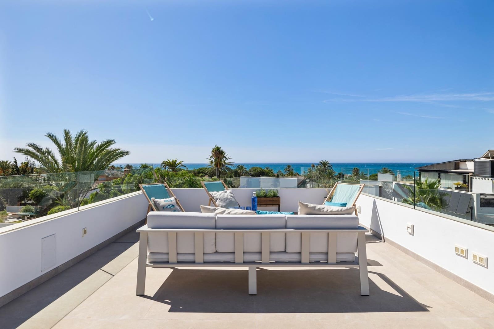 5 bedroom Villa for sale in Marbella with pool garage - € 3,350,000 (Ref: 9565425)