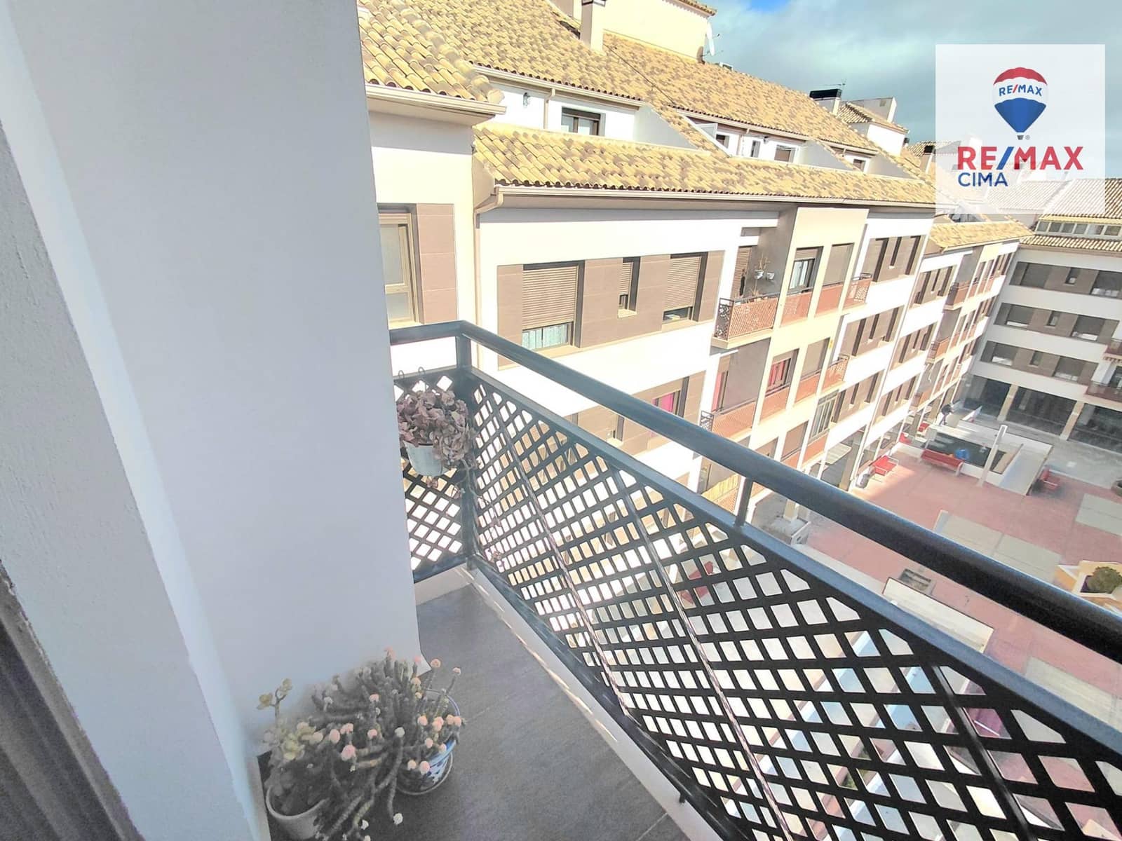 3 slaapkamer Flat te koop in Baza - € 180.000 (Ref: 9569014)