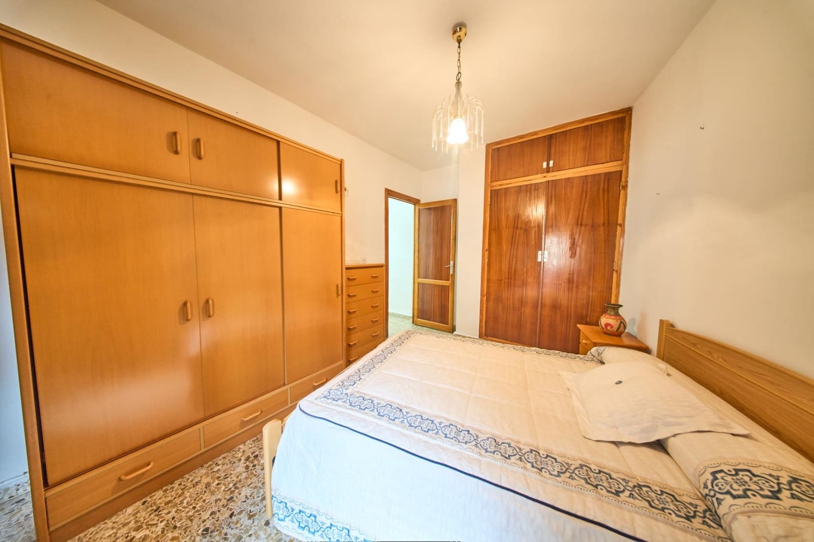 4 bedroom Flat for sale in Orgiva - € 99,900 (Ref: 9574802)