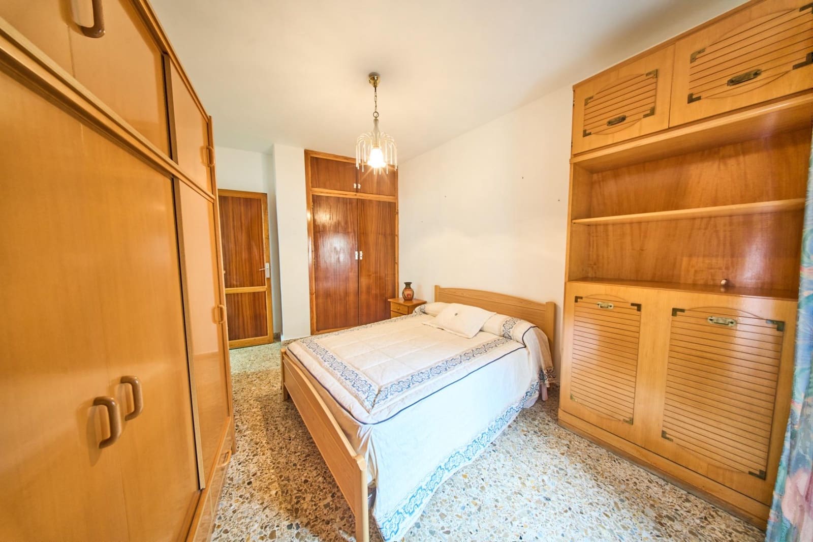 4 bedroom Flat for sale in Orgiva - € 99,900 (Ref: 9574802)