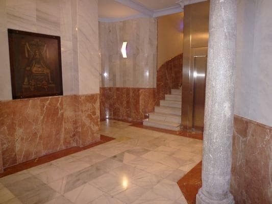 2 soveværelse Lejlighed til leje i Granada by - € 1.300 (Ref: 9574803)