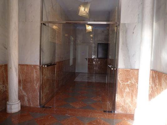 2 soveværelse Lejlighed til leje i Granada by - € 1.300 (Ref: 9574803)