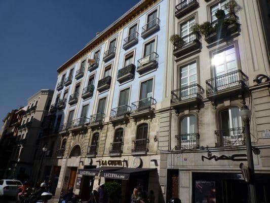 2 soverom Leilighet til leie i Centro - Sagrario, Granada by - € 1 300 (Ref: 9574803)