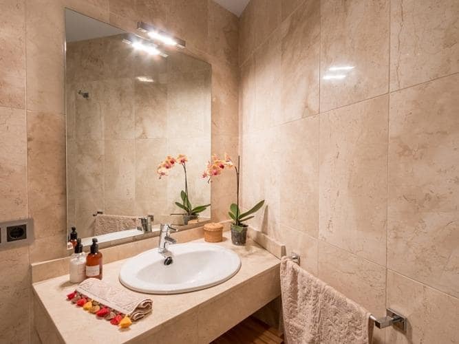 2 soveværelse Lejlighed til leje i Granada by - € 1.300 (Ref: 9574803)