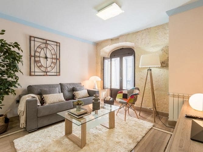 2 soveværelse Lejlighed til leje i Granada by - € 1.300 (Ref: 9574803)