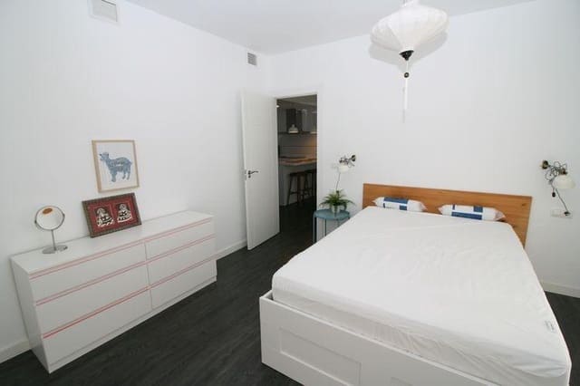 2 bedroom Flat for rent in Centro - Sagrario, Granada city with garage - € 950 (Ref: 9574804)