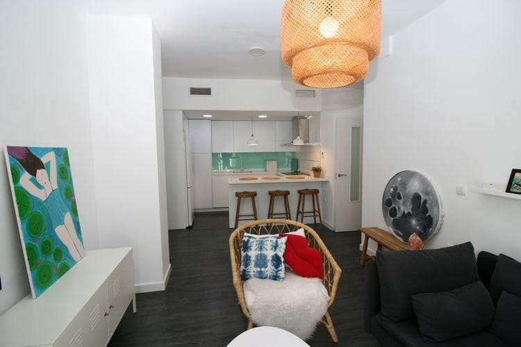 2 bedroom Flat for rent in Granada city with garage - € 950 (Ref: 9574804)