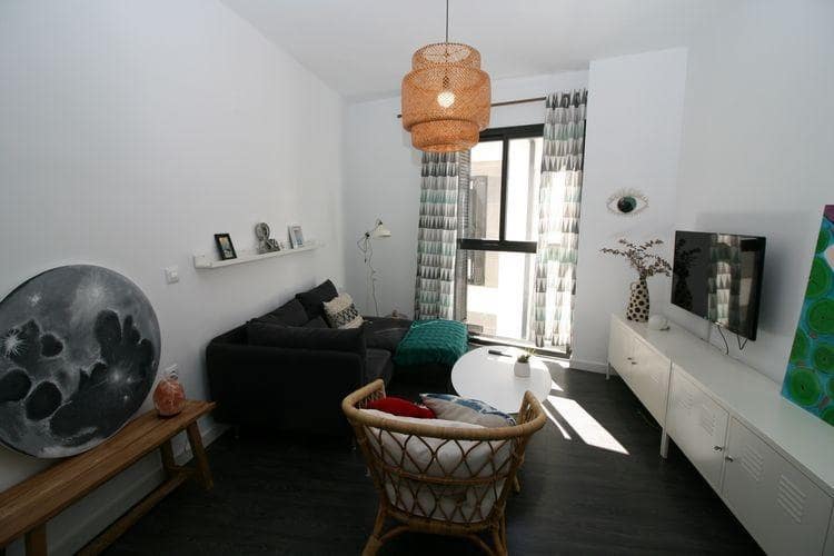 2 bedroom Flat for rent in Granada city with garage - € 950 (Ref: 9574804)