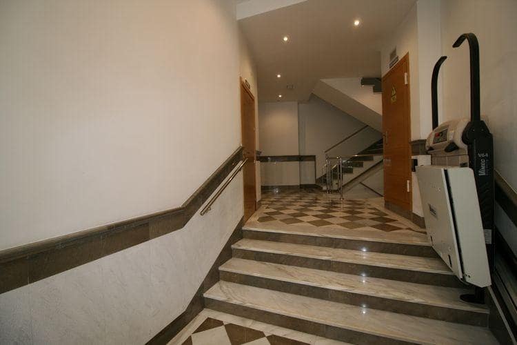 2 bedroom Flat for rent in Granada city with garage - € 950 (Ref: 9574804)