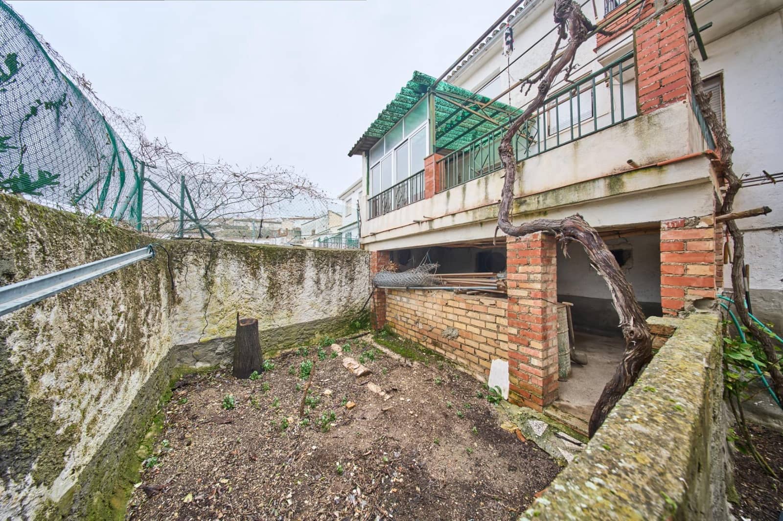 6 bedroom Townhouse for sale in Tozar - € 119,900 (Ref: 9586731)