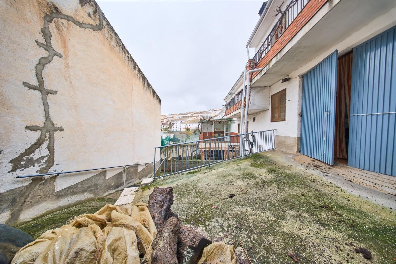 6 bedroom Townhouse for sale in Tozar - € 119,900 (Ref: 9586731)