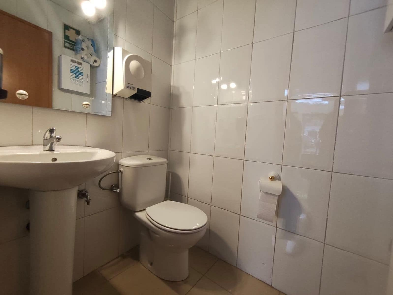 Komercyjne na sprzedaż w Miasto Grenada - 169 000 € (Ref: 9591539)
