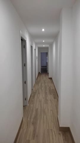 3 soverom Leilighet til leie i Centro, Granada by - € 975 (Ref: 9596385)