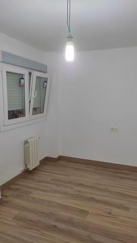 3 soverom Leilighet til leie i Centro, Granada by - € 975 (Ref: 9596385)