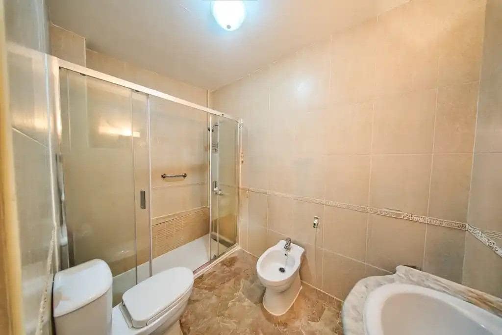 4 Zimmer Wohnung zu verkaufen in Baza - 108.000 € (Ref: 9605184)