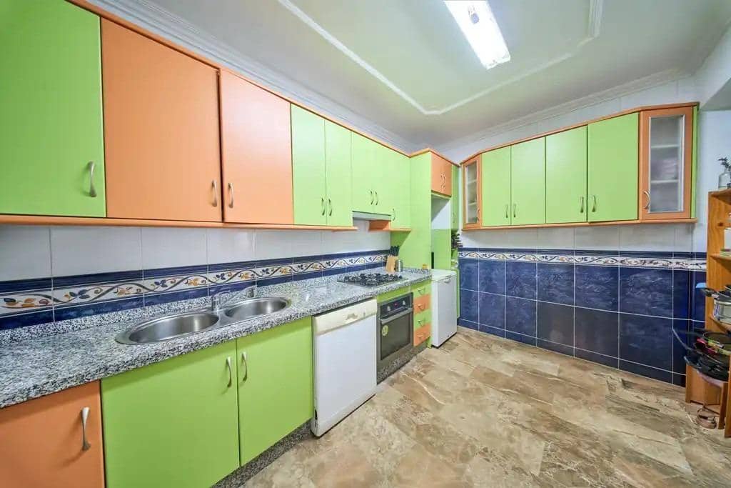 4 Zimmer Wohnung zu verkaufen in Baza - 108.000 € (Ref: 9605184)