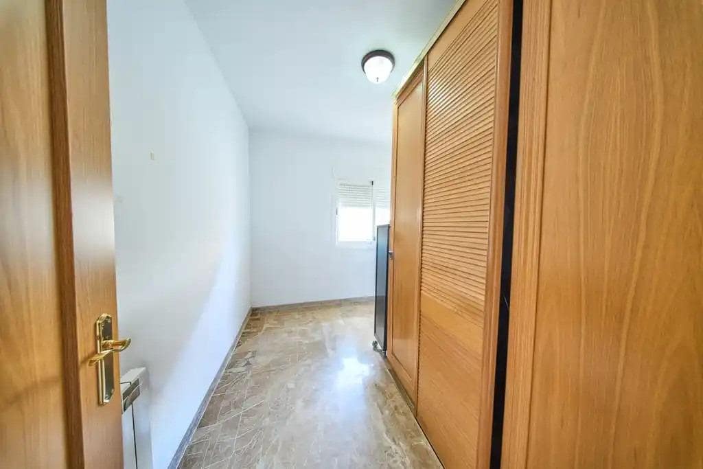 4 Zimmer Wohnung zu verkaufen in Baza - 108.000 € (Ref: 9605184)