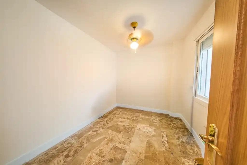 4 Zimmer Wohnung zu verkaufen in Baza - 108.000 € (Ref: 9605184)