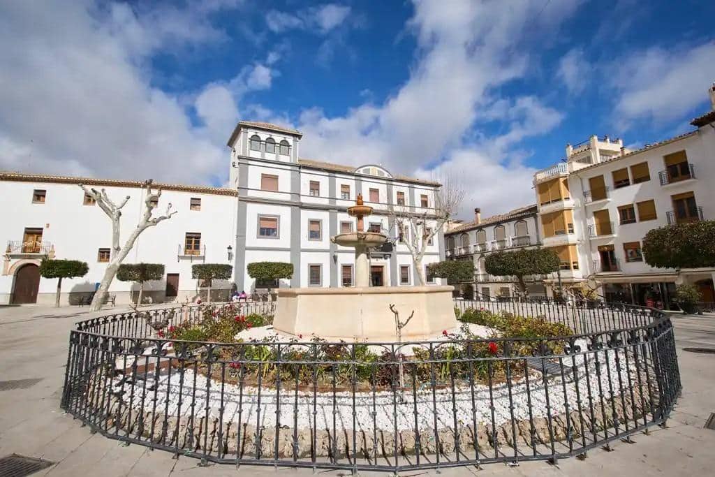 4 Zimmer Wohnung zu verkaufen in Baza - 108.000 € (Ref: 9605184)