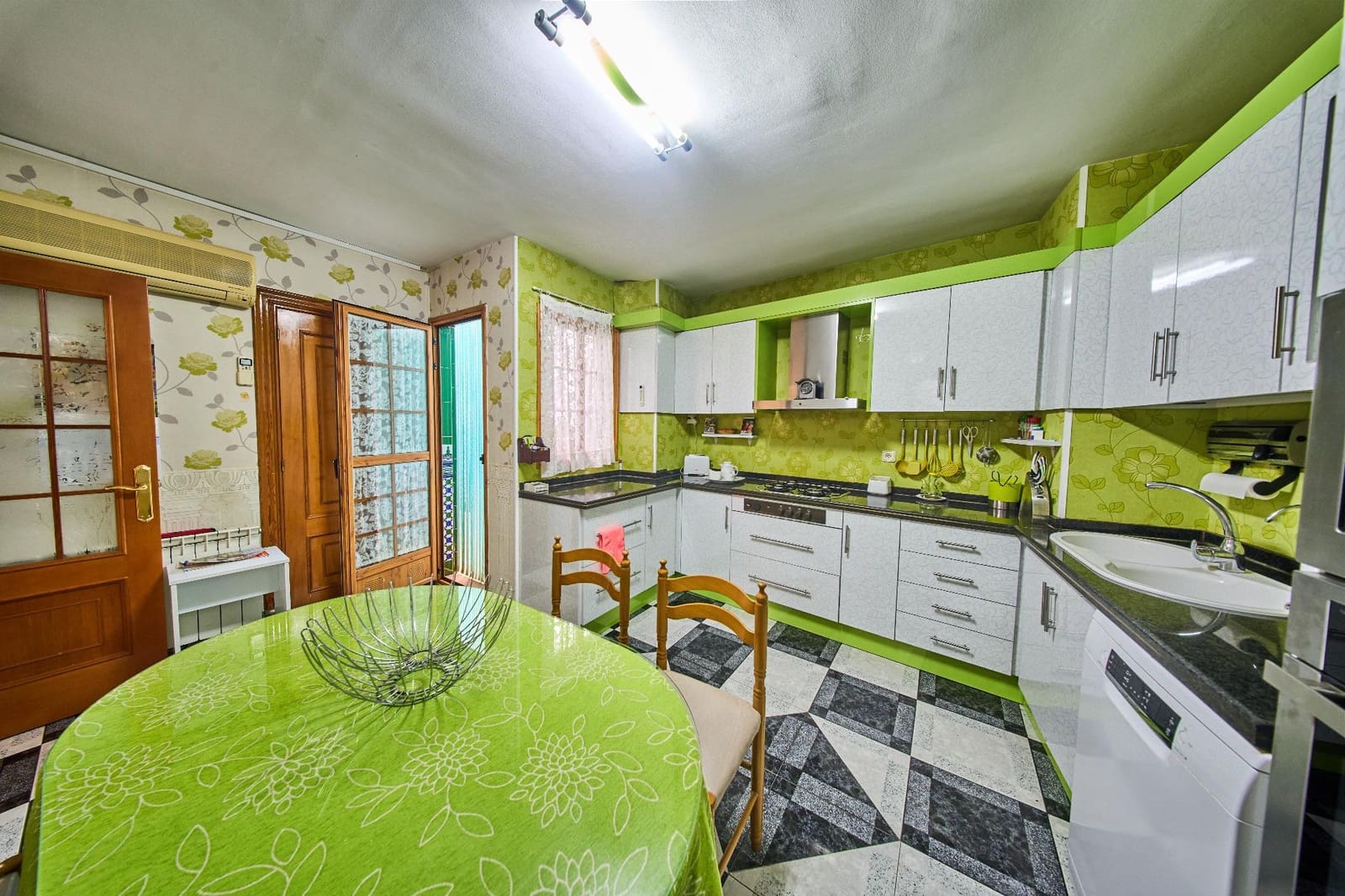 3 bedroom Terraced Villa for sale in Santa Fe with garage - € 295,000 (Ref: 9608237)