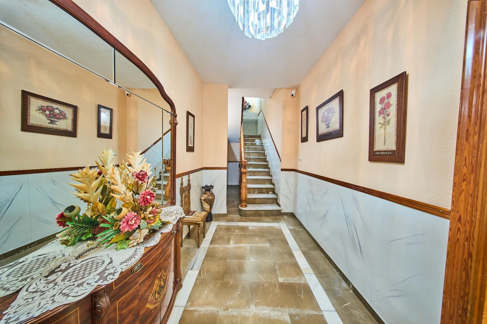 3 bedroom Terraced Villa for sale in Santa Fe with garage - € 295,000 (Ref: 9608237)