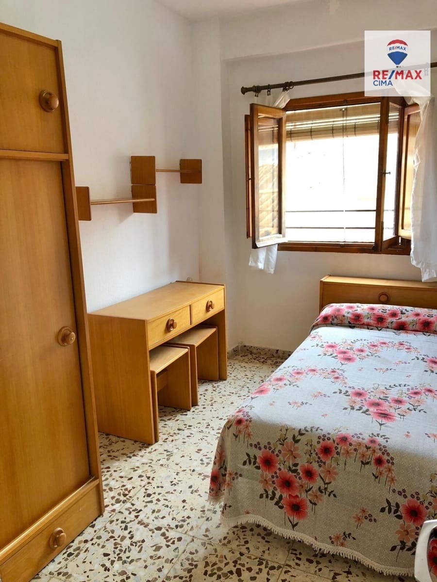 Piso de 4 habitaciones en Cúllar en venta - 45.000 € (Ref: 9608238)