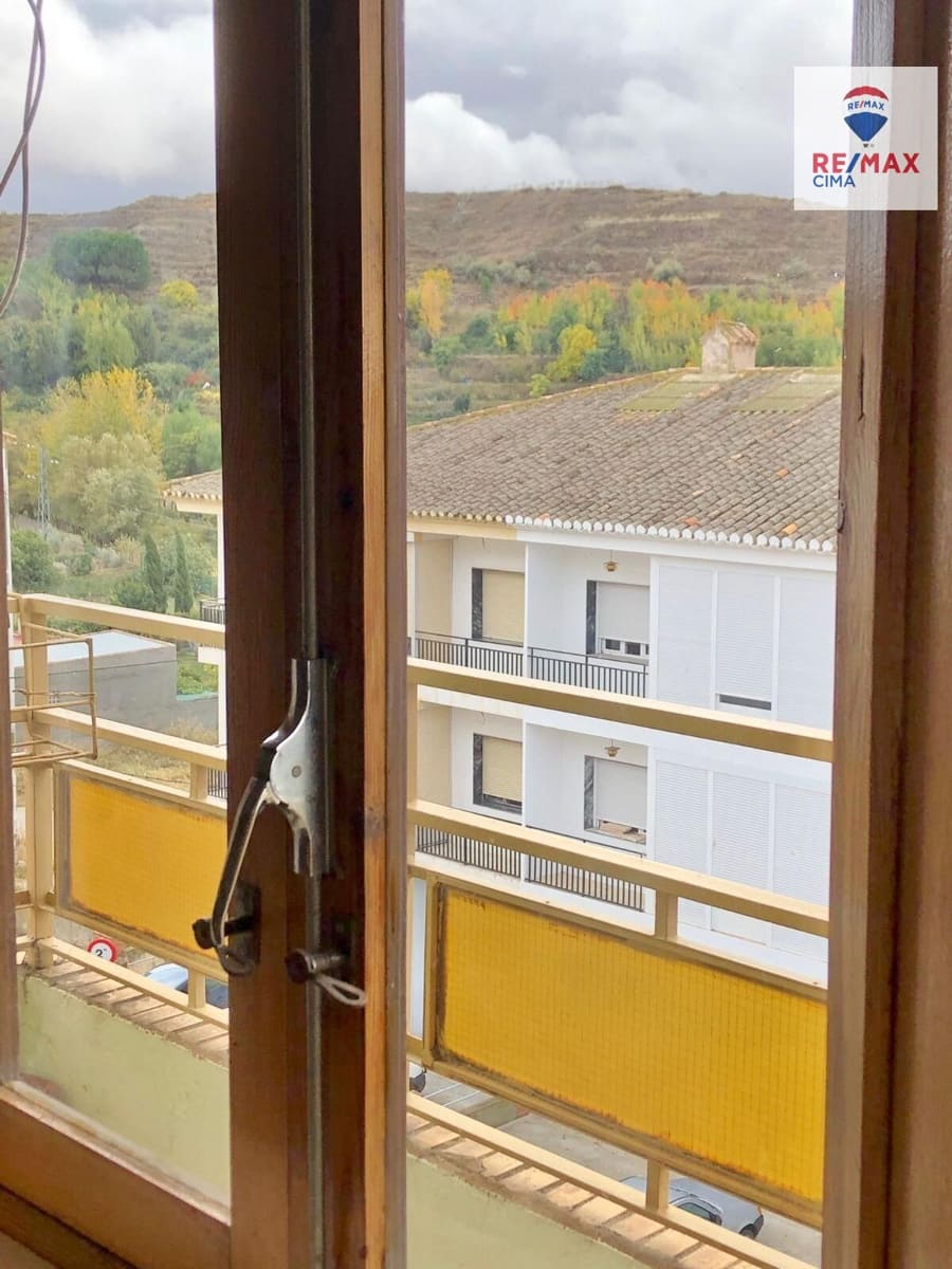 Piso de 4 habitaciones en Cúllar en venta - 45.000 € (Ref: 9608238)