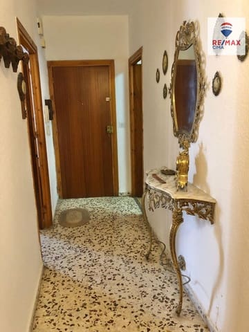 Piso de 4 habitaciones en Cúllar en venta - 45.000 € (Ref: 9608238)