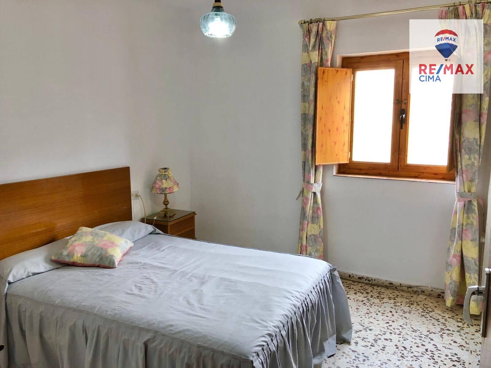 Piso de 4 habitaciones en Cúllar en venta - 45.000 € (Ref: 9608238)