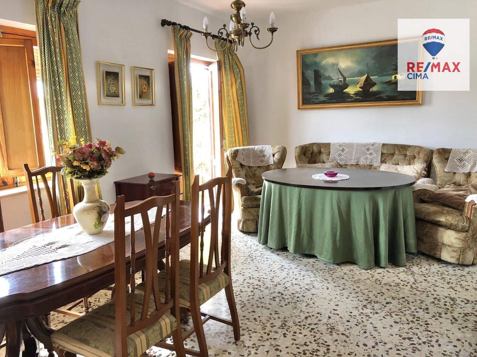 Piso de 4 habitaciones en Cúllar en venta - 45.000 € (Ref: 9608238)