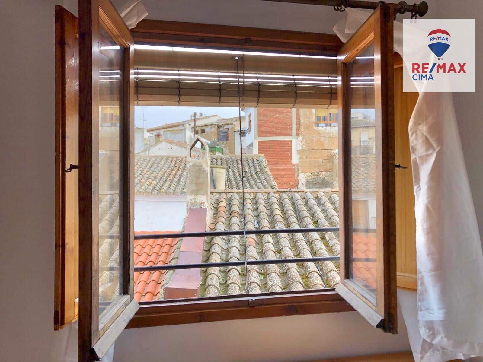 Piso de 4 habitaciones en Cúllar en venta - 45.000 € (Ref: 9608238)