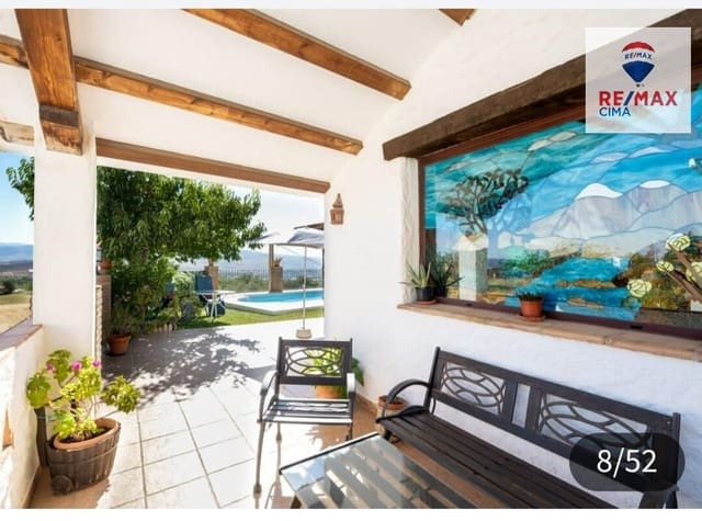 4 soverom Villa til salgs i Nigüelas med svømmebasseng garasje - € 419 000 (Ref: 9608239)