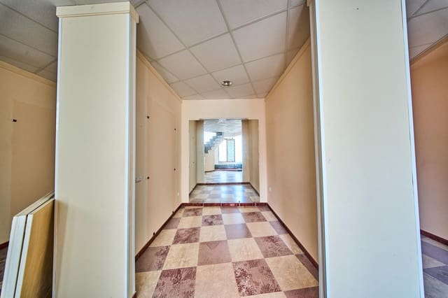 Erhverv til salg i Baza - € 49.000 (Ref: 9611416)