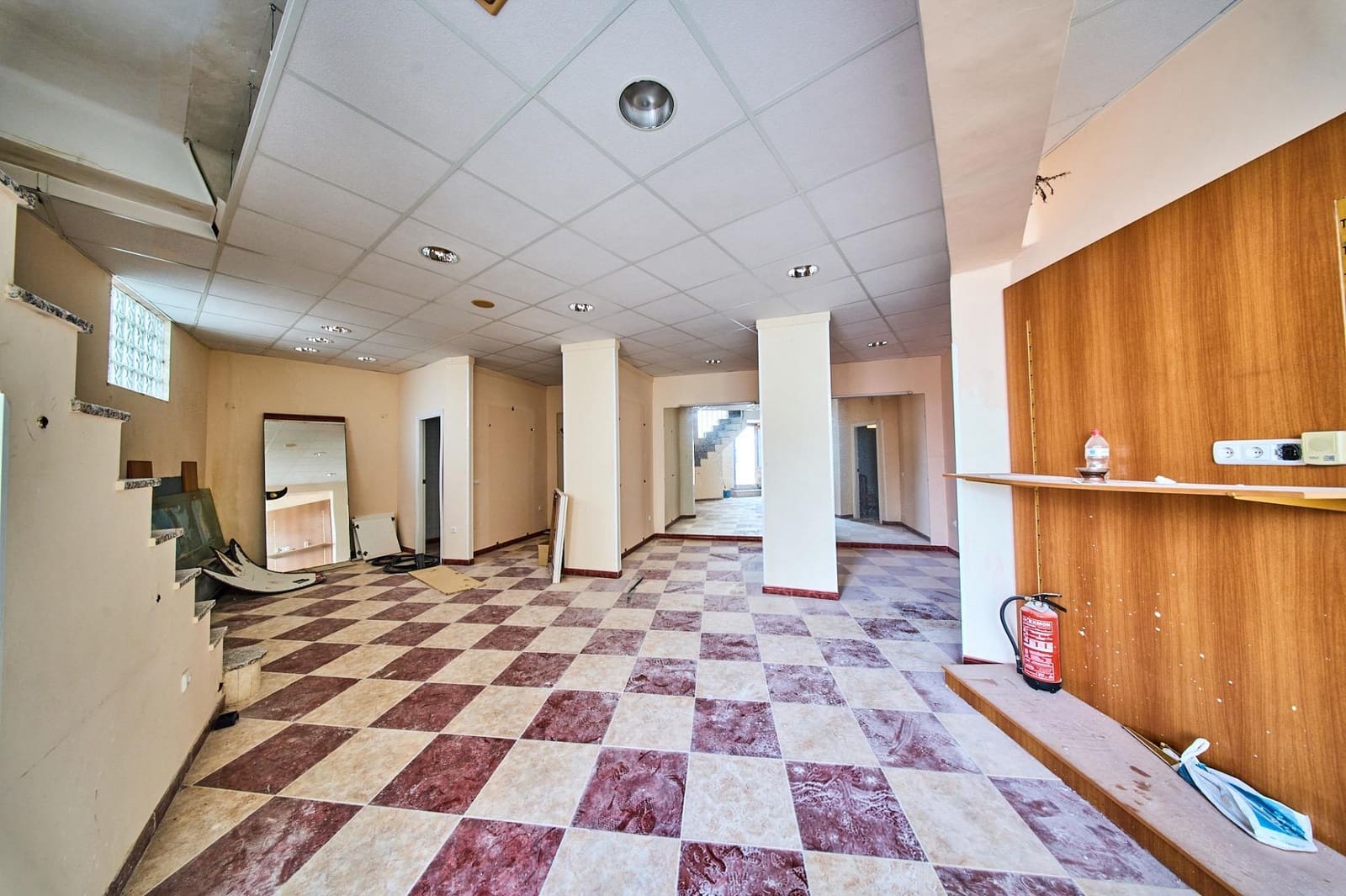 Commerciale in vendita in Baza - 49.000 € (Rif: 9611416)