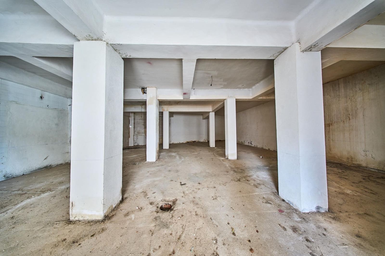 Commerciale in vendita in Baza - 59.000 € (Rif: 9611417)