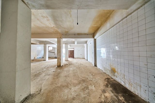 Commerciale in vendita in Baza - 59.000 € (Rif: 9611417)