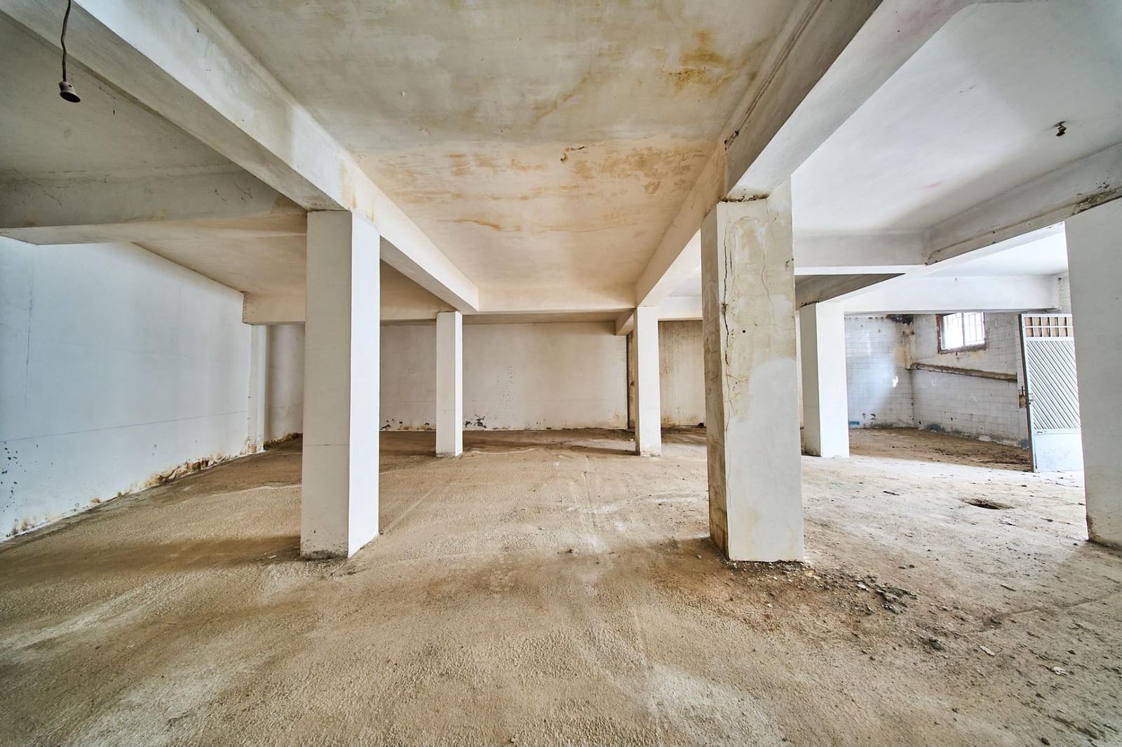 Commerciale in vendita in Baza - 59.000 € (Rif: 9611417)