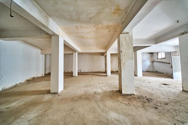 Commerciale in vendita in Baza - 59.000 € (Rif: 9611417)