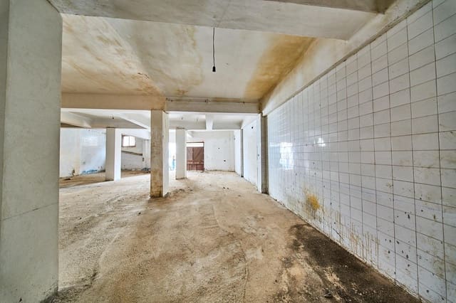 Commerciale in vendita in Baza - 59.000 € (Rif: 9611417)