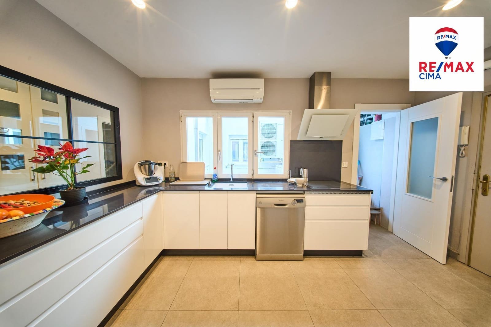 5 soverom Leilighet til salgs i Granada by - € 890 000 (Ref: 9616071)