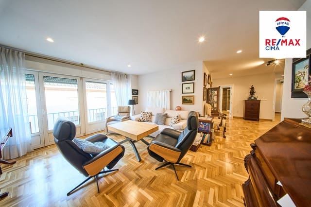 5 slaapkamer Flat te koop in Granada stad - € 890.000 (Ref: 9616071)