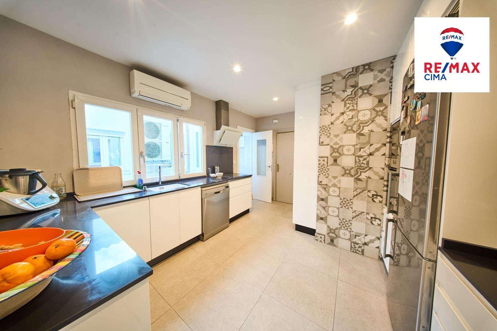 5 soverom Leilighet til salgs i Granada by - € 890 000 (Ref: 9616071)