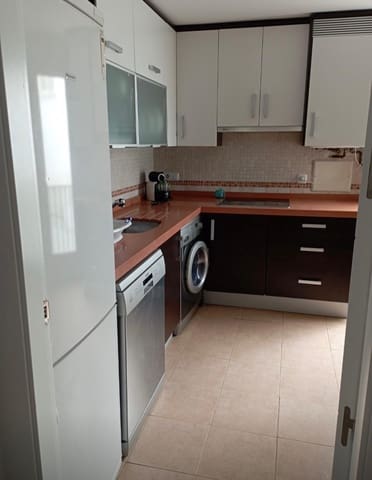 Piso de 2 habitaciones en Granada ciudad en alquiler con piscina garaje - 800 € (Ref: 9625909)