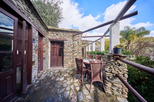 4 Zimmer Finca/Landgut zu verkaufen in Orgiva mit Pool - 275.000 € (Ref: 9627801)