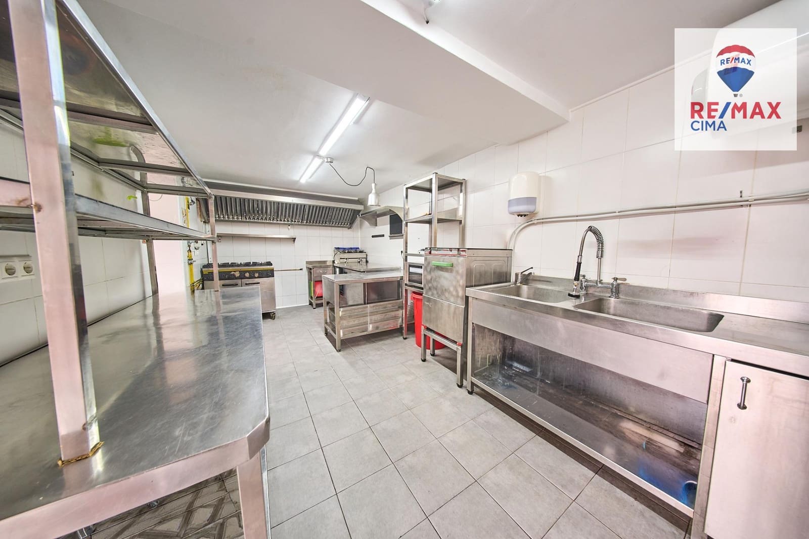 Business for rent in Niguelas - € 1,100 (Ref: 9630289)