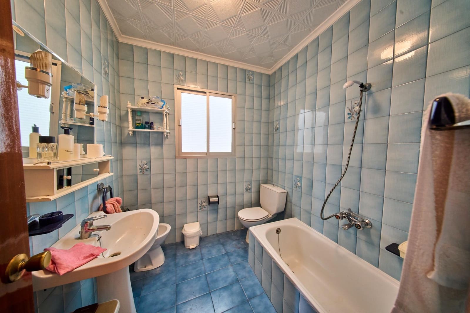 Finca/Casa Rural de 9 habitaciones en Castillo de Locubín en venta con garaje - 160.000 € (Ref: 9630295)