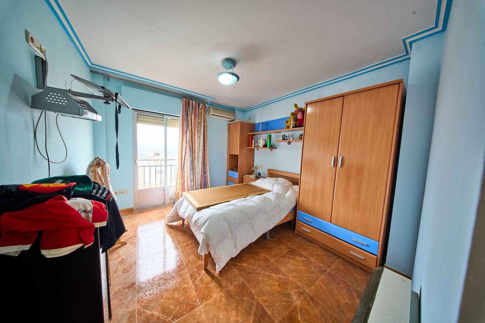 Finca/Casa Rural de 9 habitaciones en Castillo de Locubín en venta con garaje - 160.000 € (Ref: 9630295)